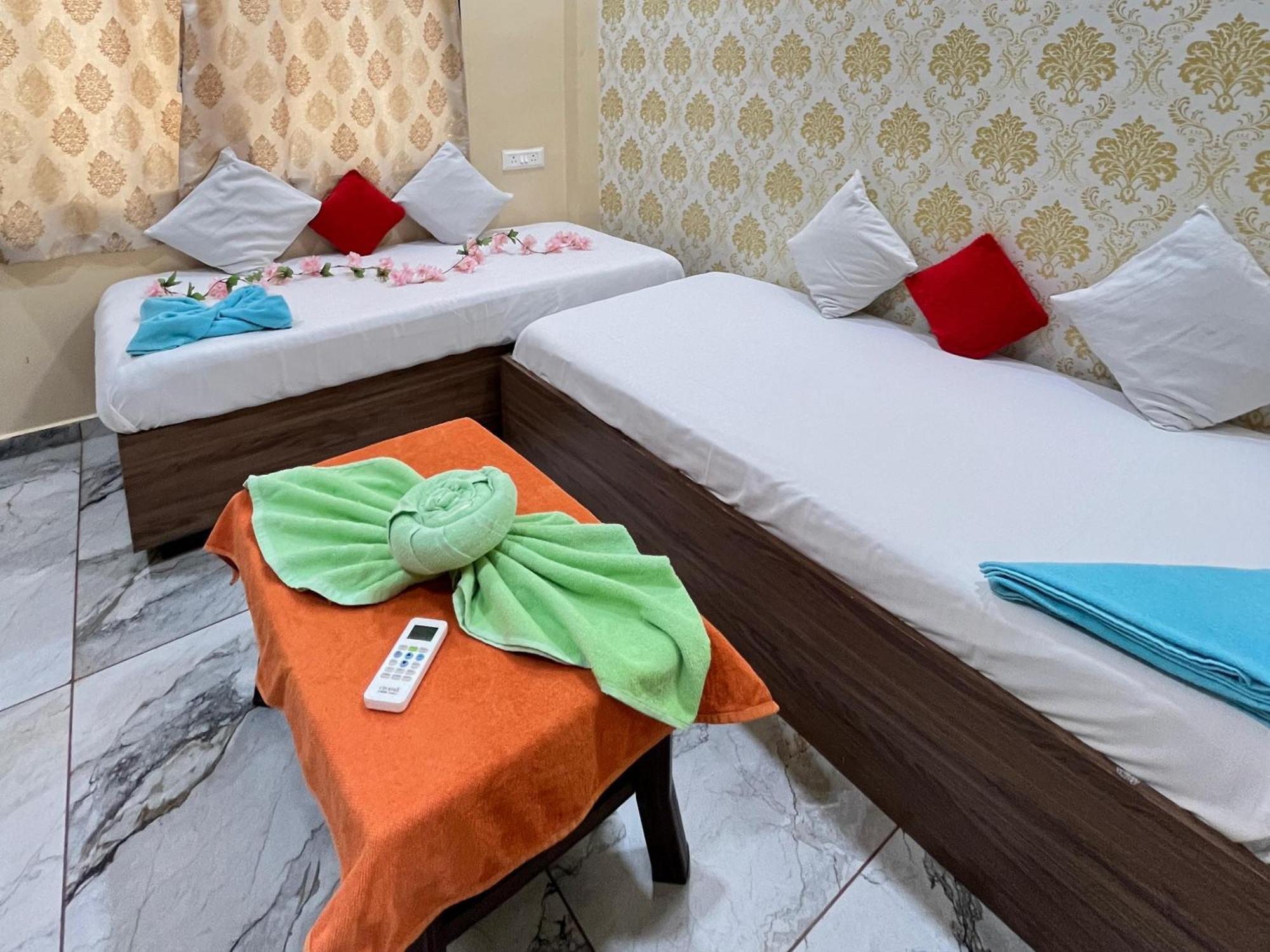 Jai Swaminarayan Delux Homestay Garudeshwar Εξωτερικό φωτογραφία